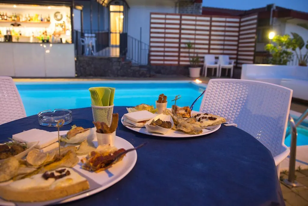 아치카스텔로 La Terrazza B&B 0*,  이탈리아