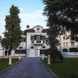 https://relais-toti-bb.hotelinveneto.com