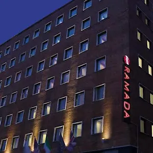 Ramada By Wyndham Hotel Napoli